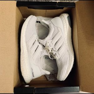 Adidas Ultraboost Women size 8 NEW